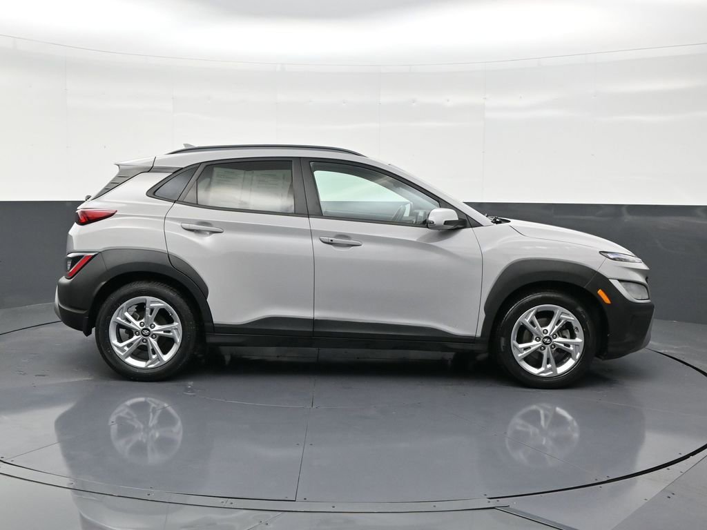 Used 2022 Hyundai Kona SEL image 6