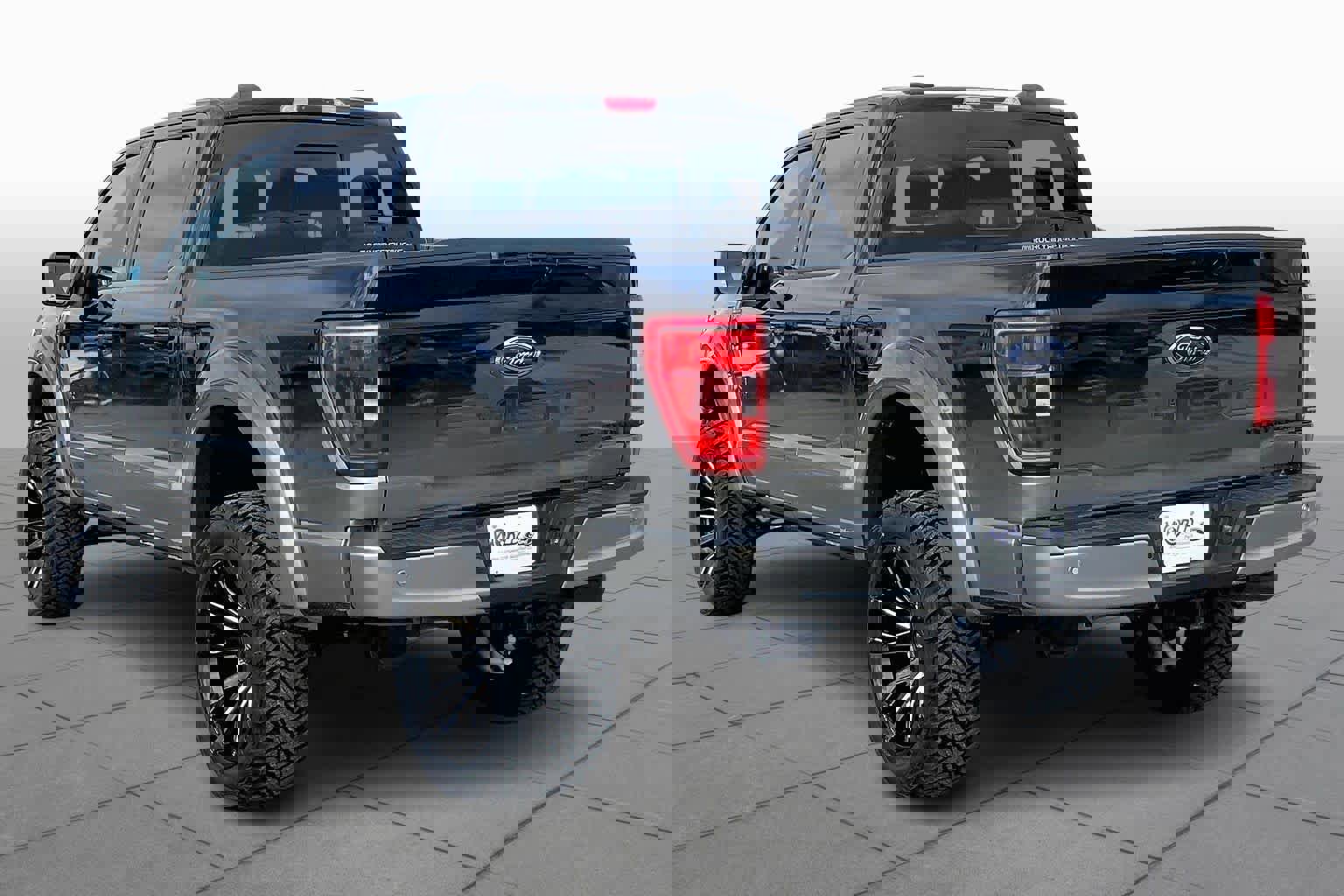 Used 2021 Ford F150 XLT w/ Equipment Group 302A High image 11