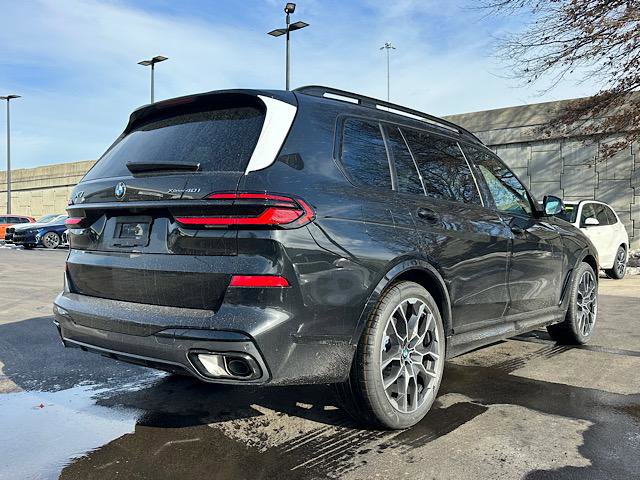 New 2026 BMW X7 xDrive40i w/ Executive Package image 3