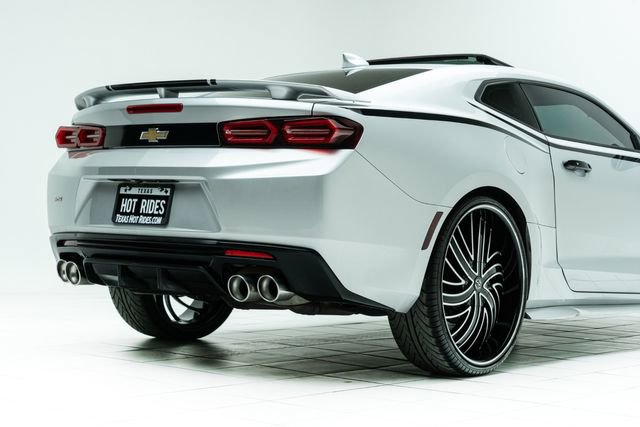 Used 2017 Chevrolet Camaro LT w/ RS Package image 15