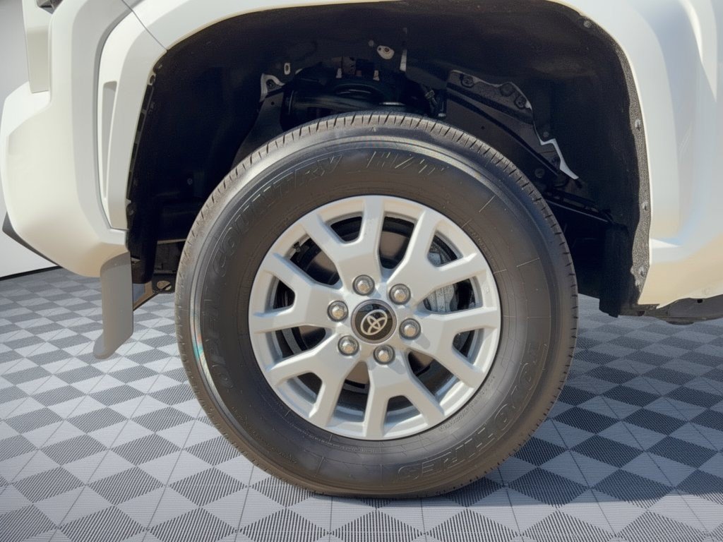 Used 2024 Toyota Tacoma SR RWD image 13