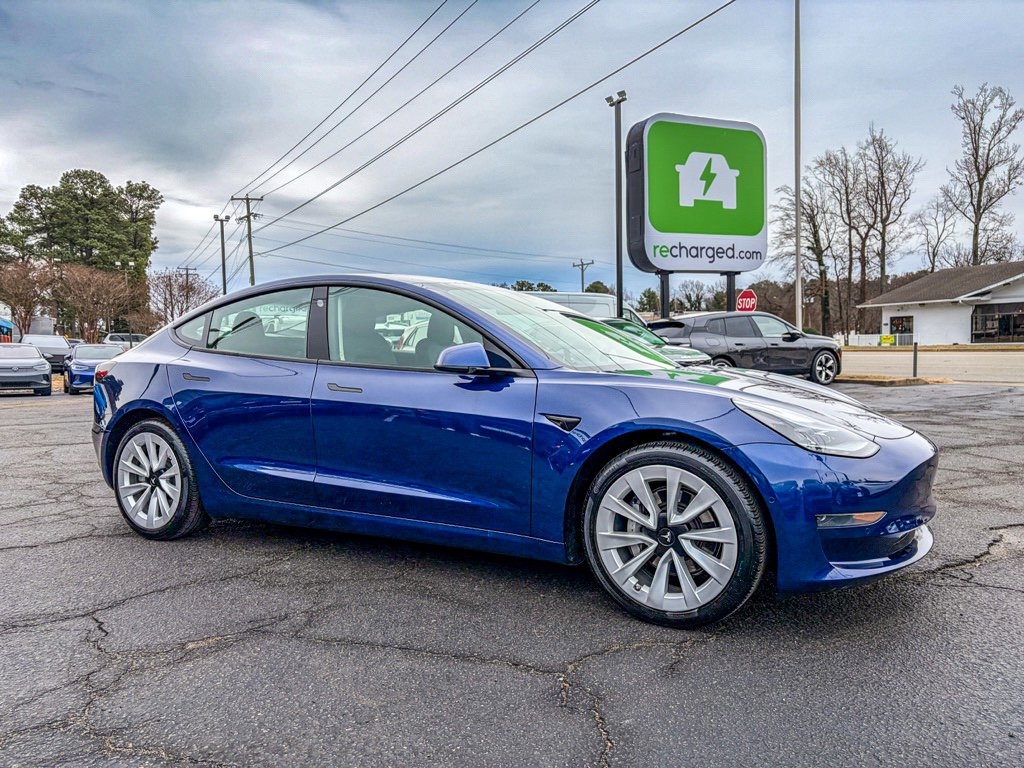 Used 2021 Tesla Model 3 Standard Range Plus image 4