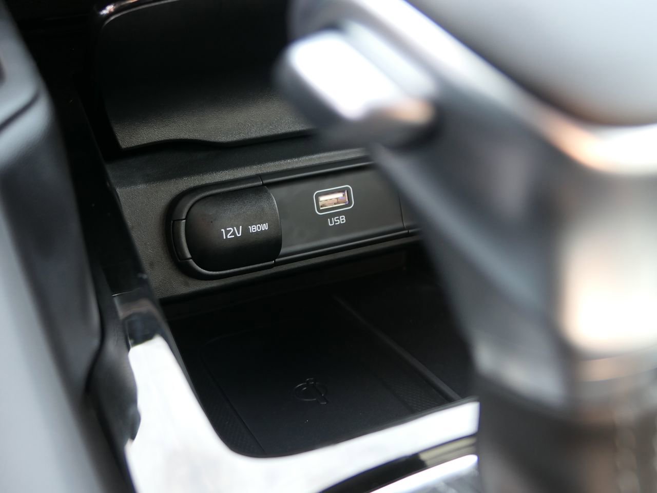 Used 2025 Kia Telluride AWD image 26