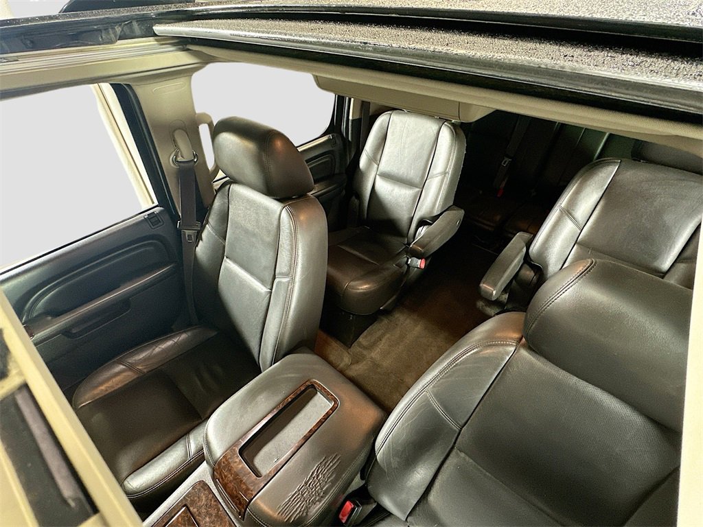 Used 2013 GMC Yukon XL Denali image 22