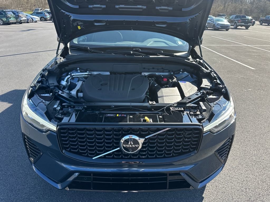 Used 2024 Volvo XC60 B5 Plus w/ Protection Package Premier image 10
