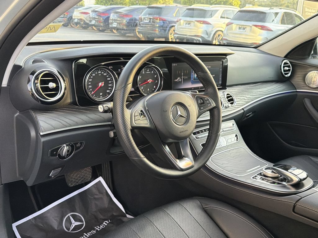 Used 2018 Mercedes-Benz E 300 image 10
