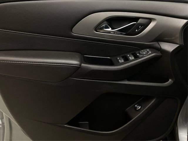 Used 2023 Chevrolet Traverse LT image 24