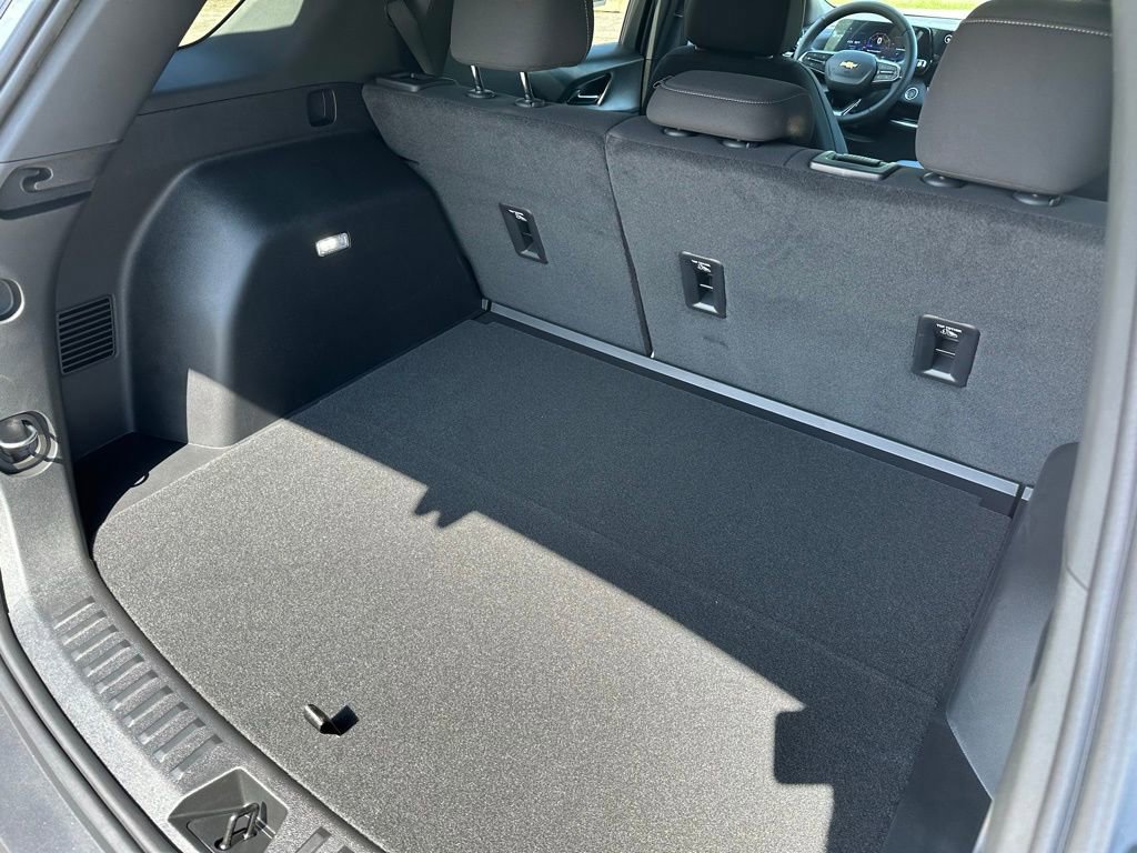 New 2026 Chevrolet Equinox LT AWD/4WD image 32