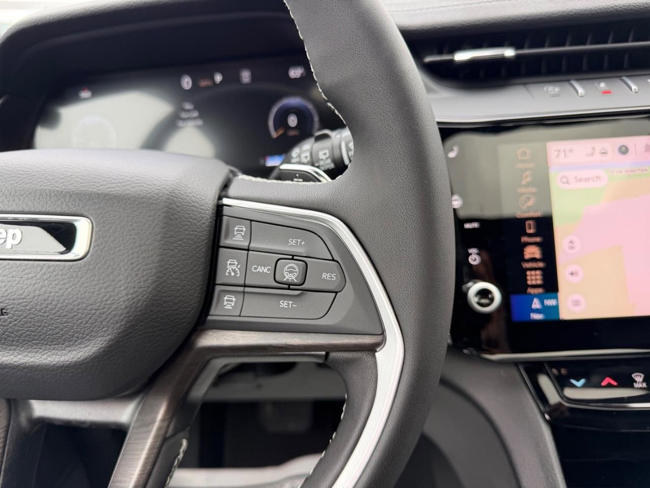 New 2026 Jeep Grand Cherokee Altitude image 15