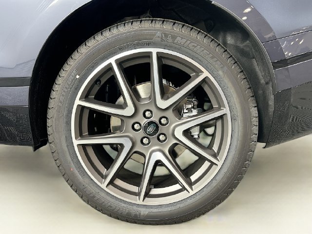Used 2026 Land Rover Range Rover Velar Dynamic SE AWD/4WD image 30