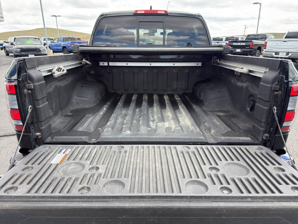 Used 2022 Nissan Frontier PRO-4X AWD/4WD image 13