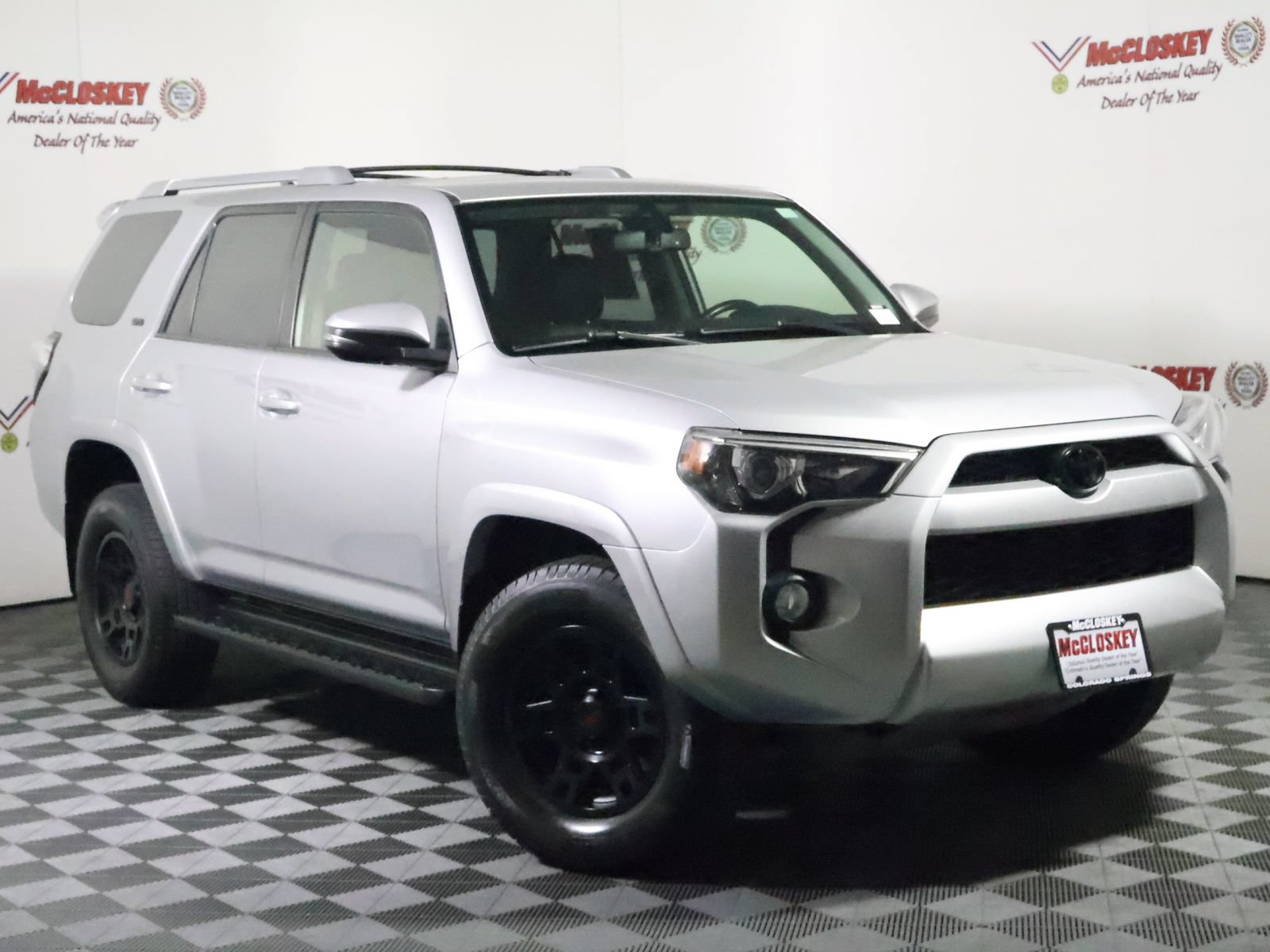 Used 2016 Toyota 4Runner SR5 Premium AWD/4WD image 2