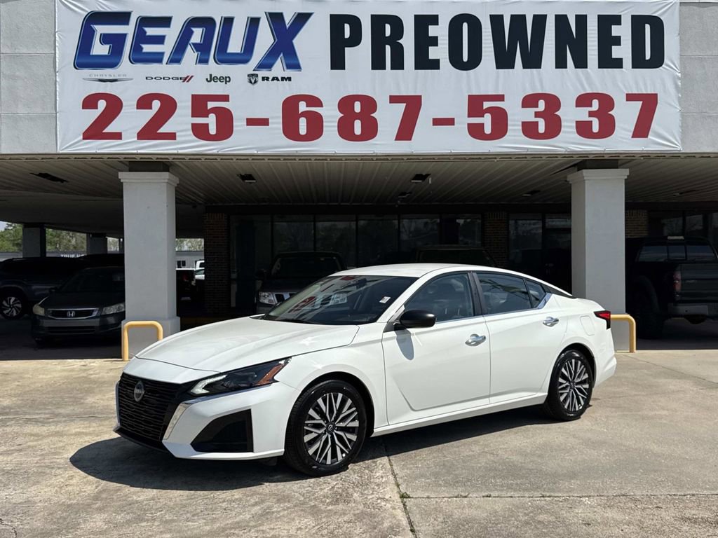 Used 2025 Nissan Altima 2.5 SV