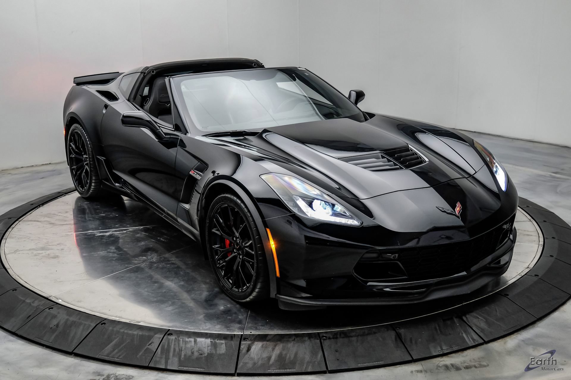 Used 2016 Chevrolet Corvette Z06 w/ 2LZ Preferred Equipment Group RWD image 32