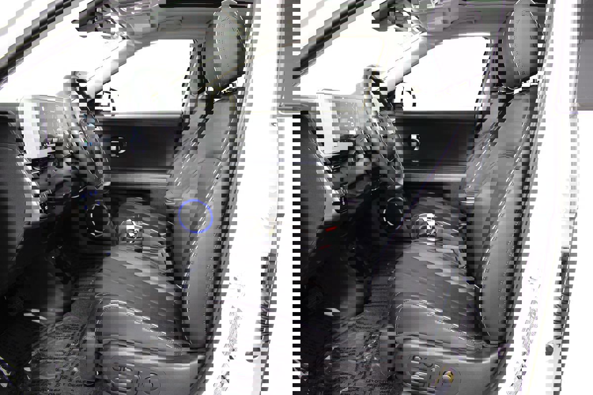 Used 2023 Hyundai Ioniq 5 Limited image 8