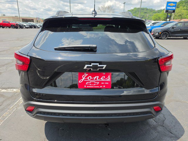 New 2026 Chevrolet Trax LT w/ Driver Confidence Package FWD image 4