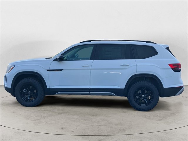 New 2025 Volkswagen Atlas Peak Edition SE image 4
