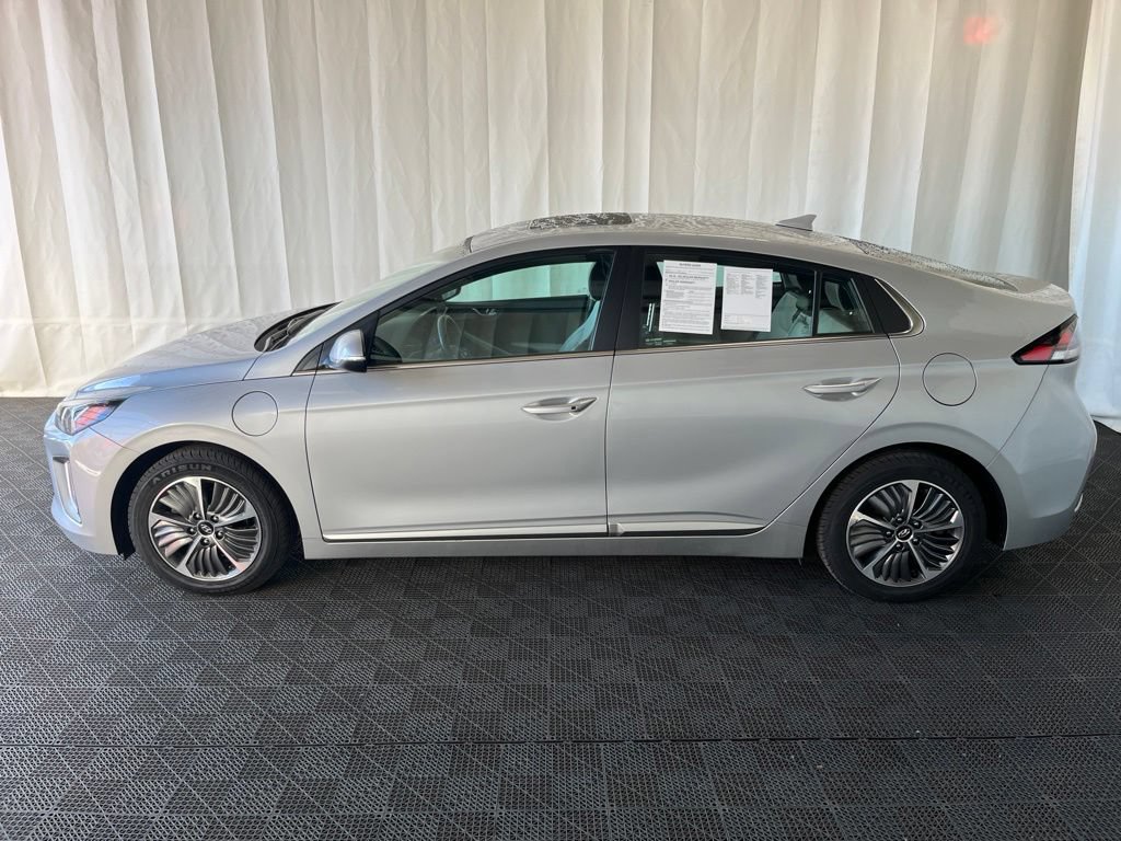 Used 2021 Hyundai Ioniq Limited FWD image 29