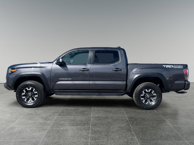 Used 2023 Toyota Tacoma TRD Off-Road w/ TRD Premium Off Road Package image 2