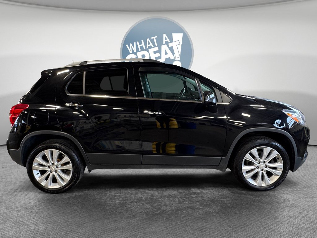 Used 2019 Chevrolet Trax Premier AWD/4WD image 2
