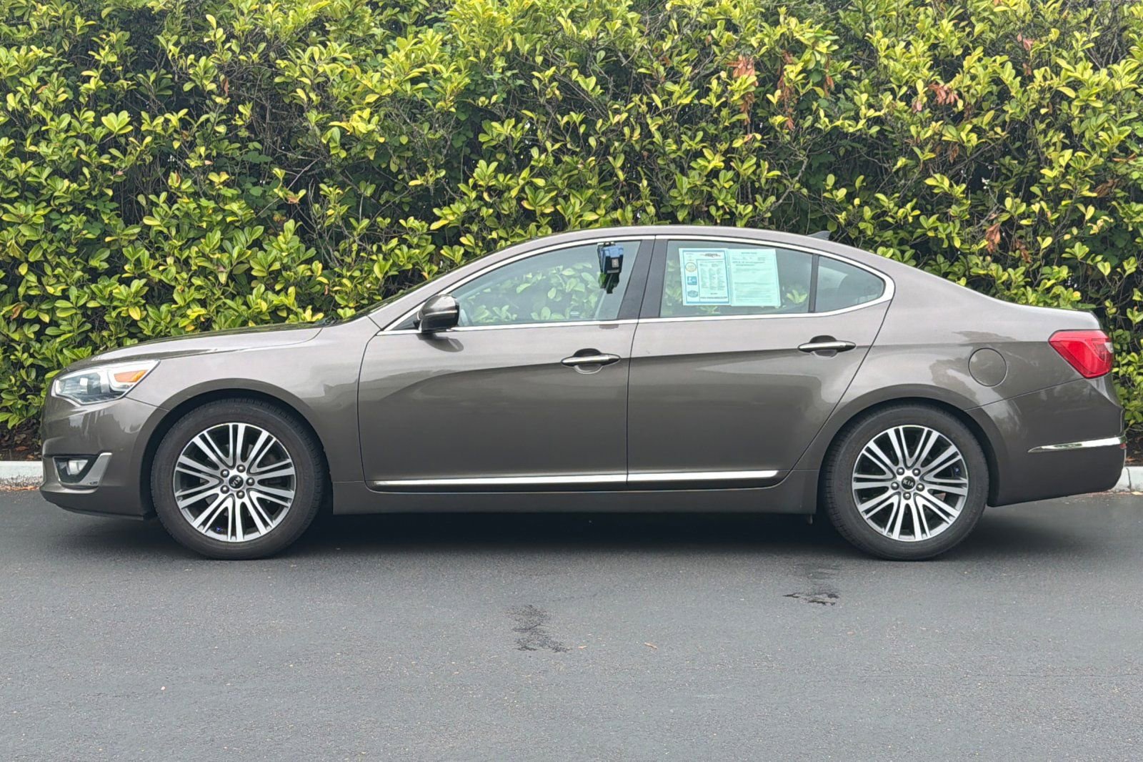 Used 2015 Kia Cadenza Premium w/ Luxury Package FWD image 7