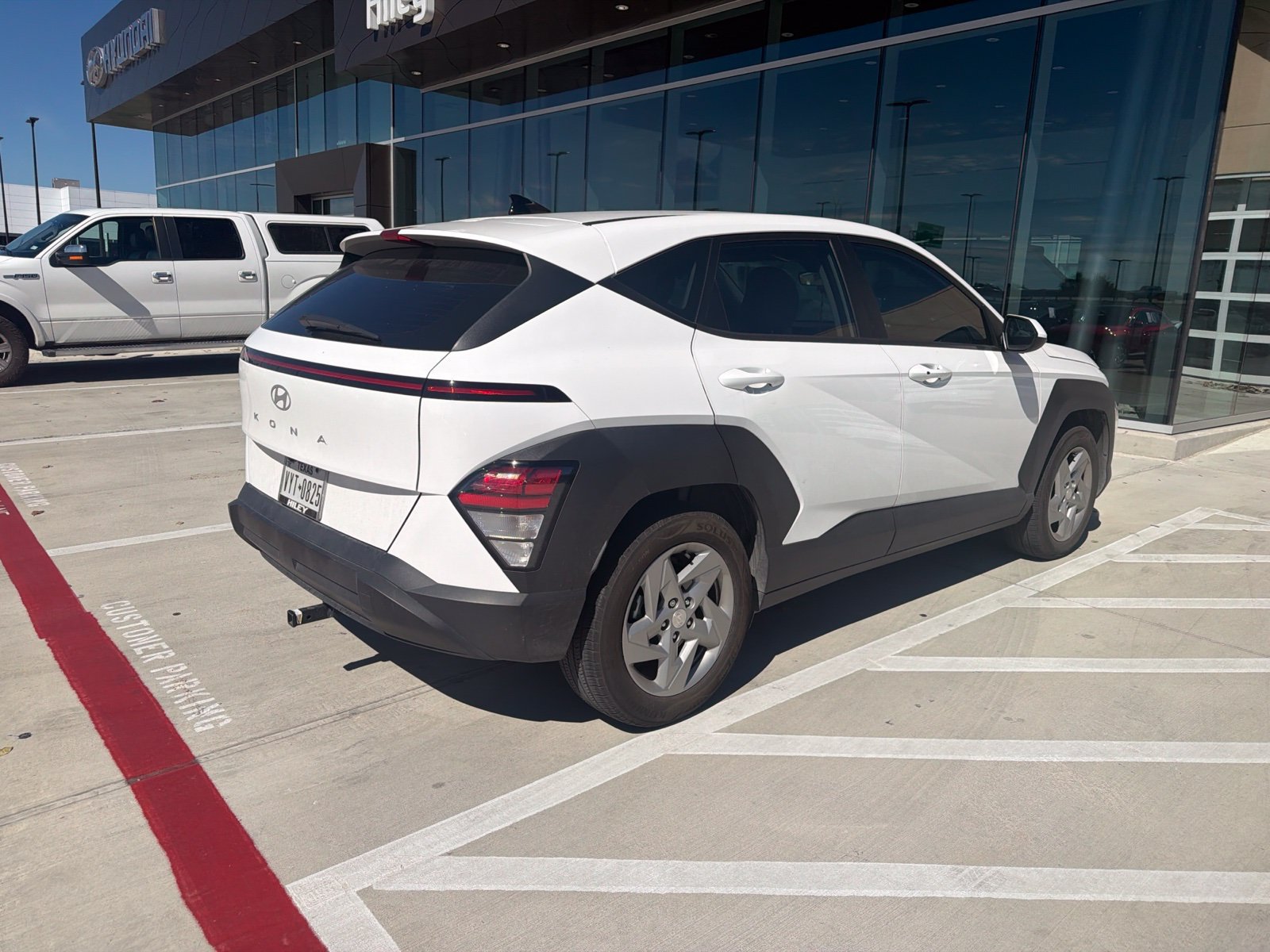 Used 2025 Hyundai Kona SE FWD image 5