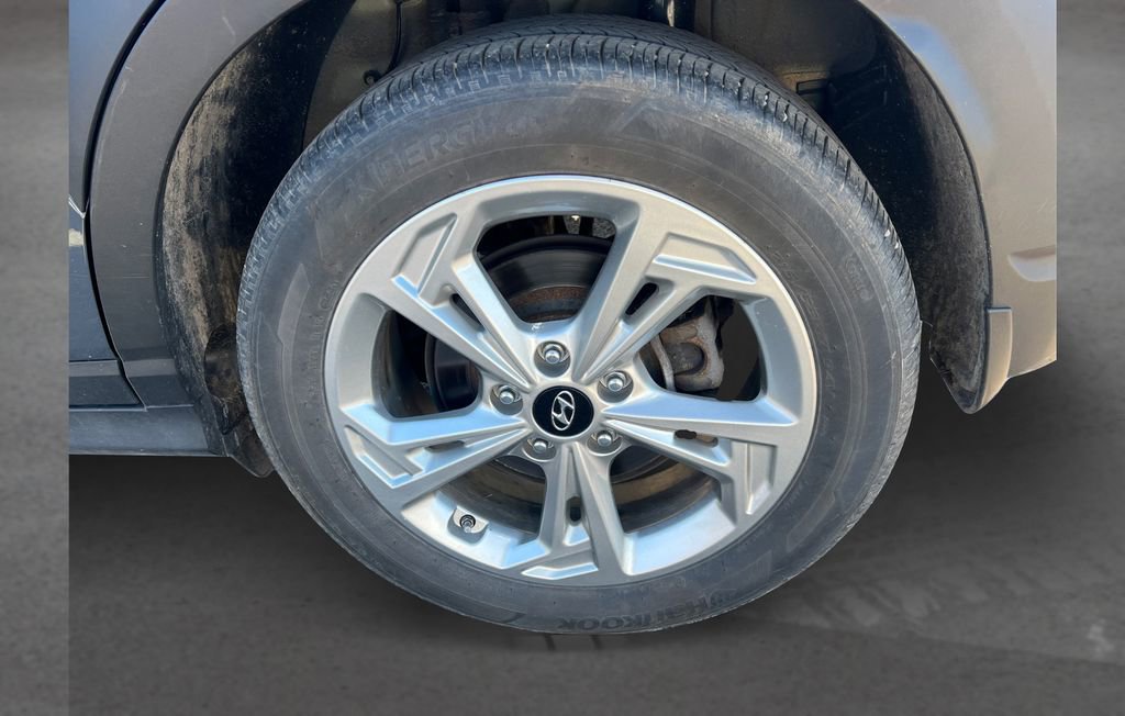 Certified 2023 Hyundai Kona SEL w/ Convenience Package AWD/4WD image 11