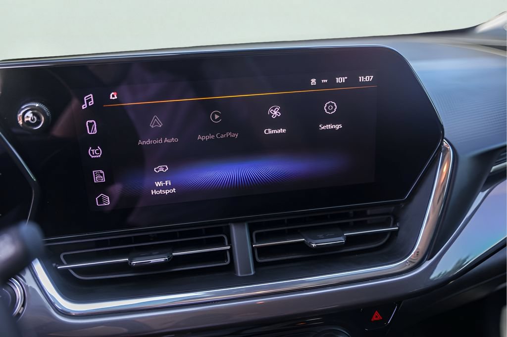 Used 2025 Chevrolet Trax ACTIV FWD image 18