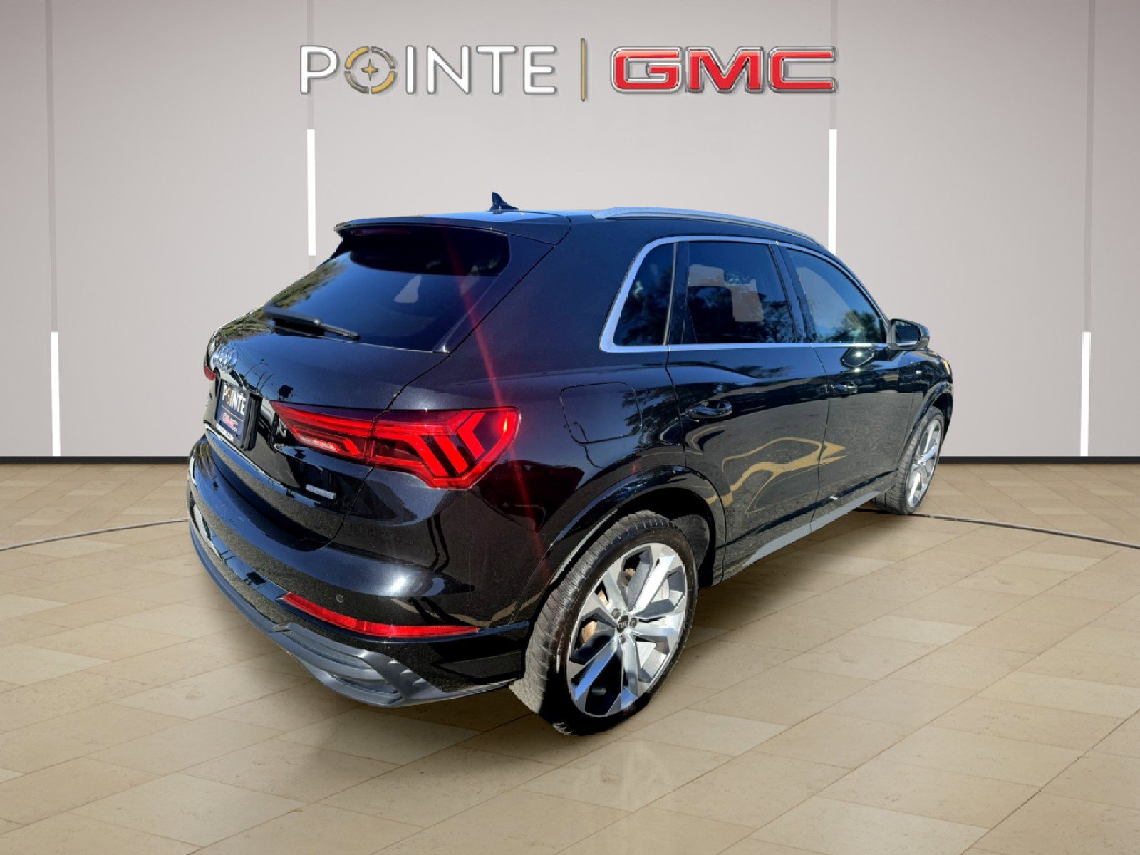 Used 2021 Audi Q3 2.0T Premium Plus w/ Premium Plus Package image 5