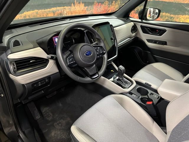 Used 2025 Subaru Forester Premium AWD/4WD image 23