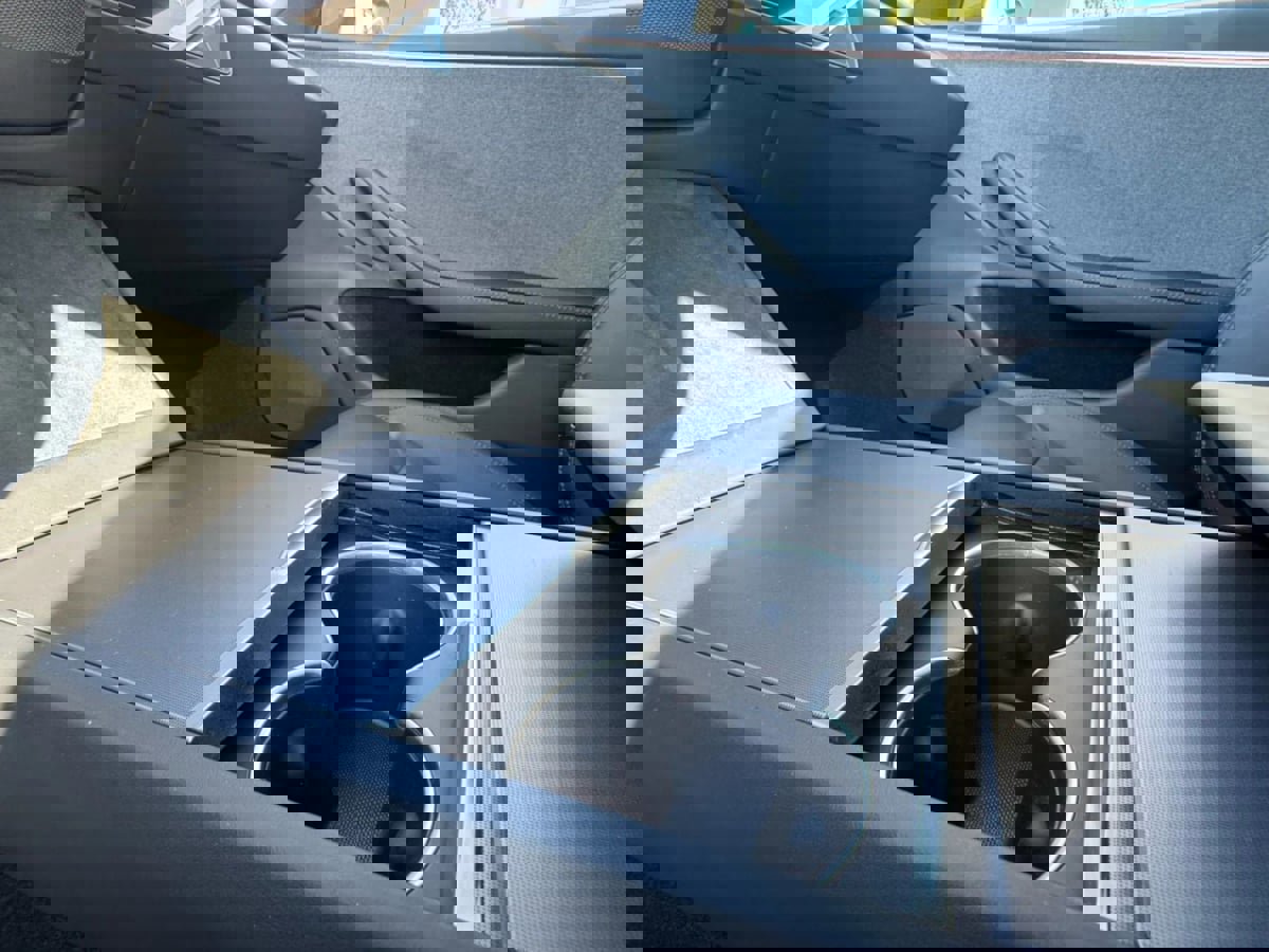 Used 2024 Tesla Model 3 Standard Range image 31