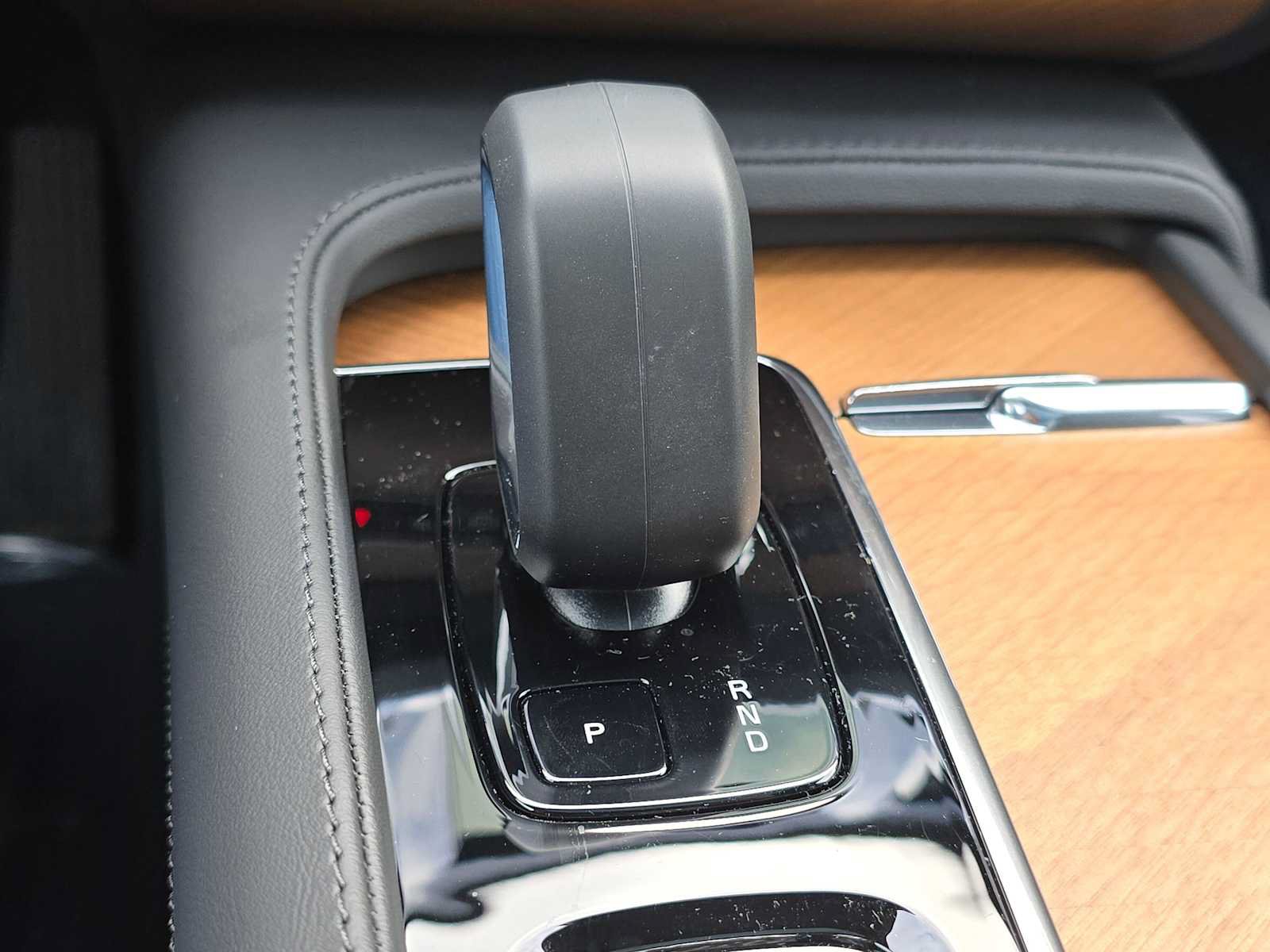 Certified 2025 Volvo XC90 T8 Plus w/ Protection Package Premier AWD/4WD image 32