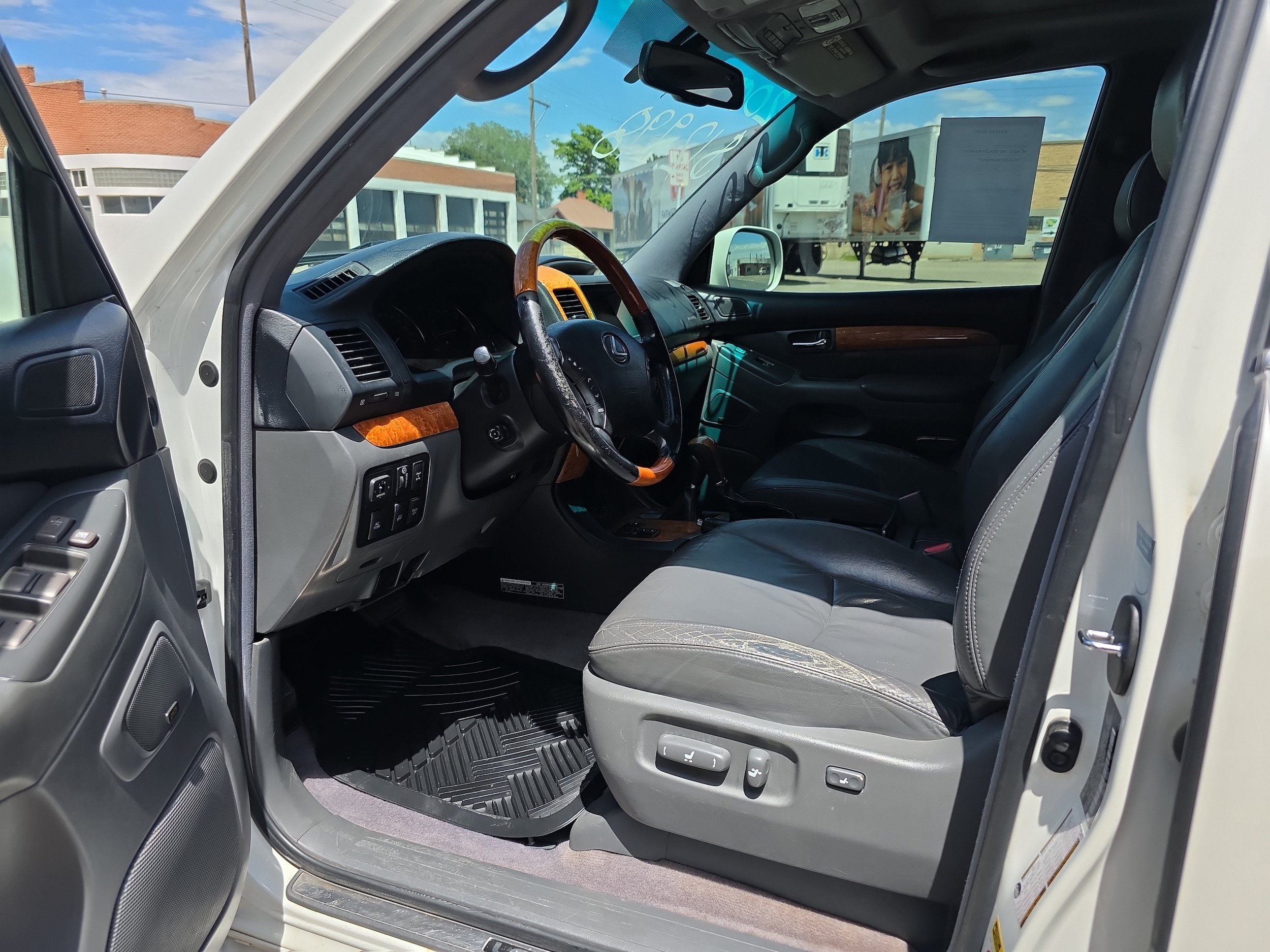 Used 2007 Lexus GX 470 AWD/4WD image 2