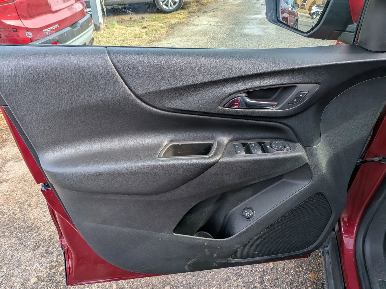 Used 2020 Chevrolet Equinox LT image 17