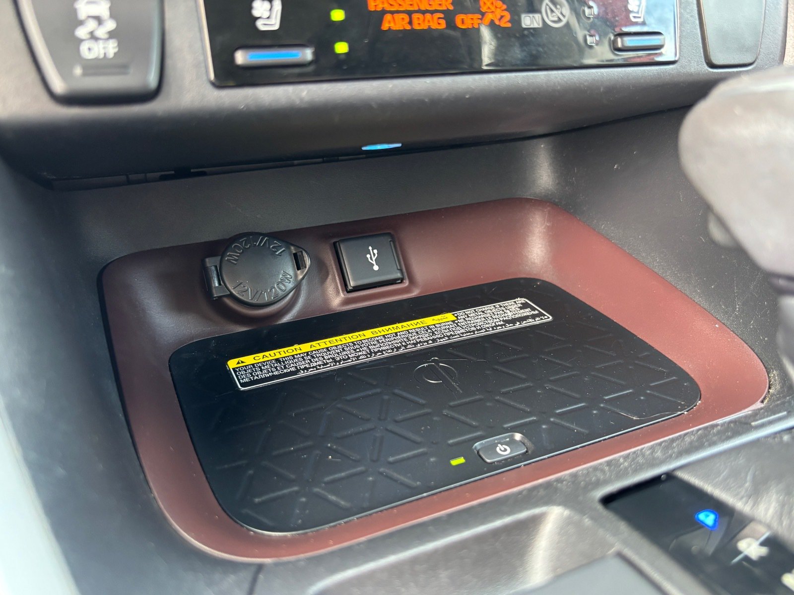 Used 2020 Toyota RAV4 Limited AWD/4WD image 15