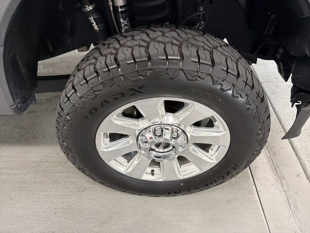 Used 2022 Ford F250 Platinum w/ FX4 Off-Road Package AWD/4WD image 5