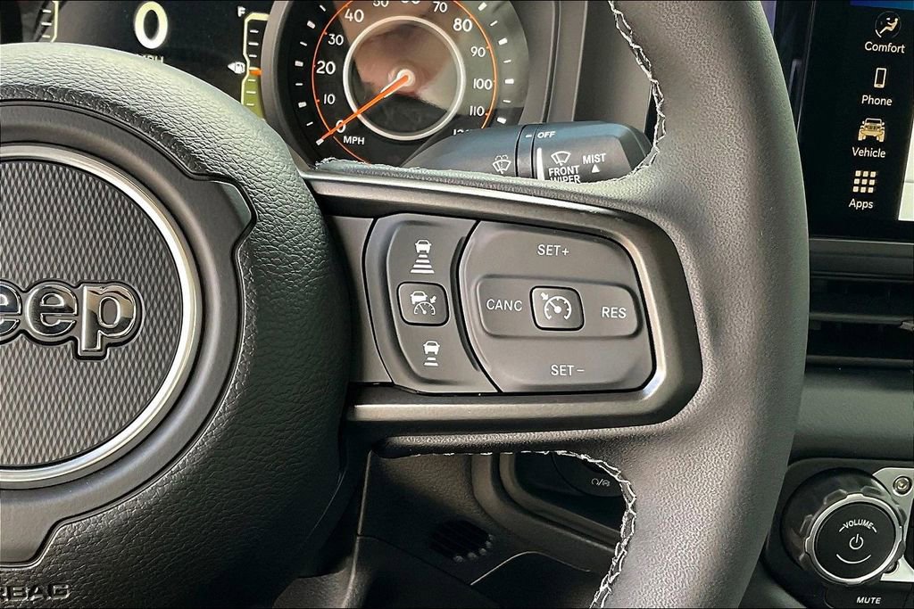 New 2025 Jeep Gladiator Rubicon w/ Convenience Group AWD/4WD image 14