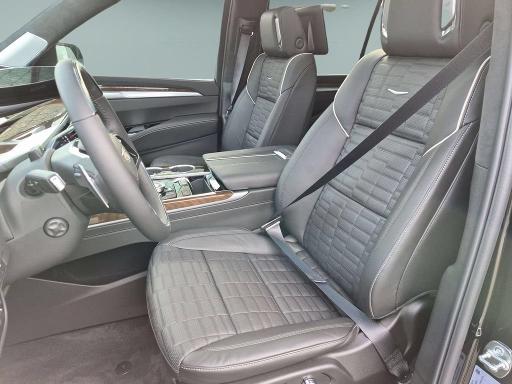 New 2026 Cadillac Escalade ESV Platinum Sport AWD/4WD image 19