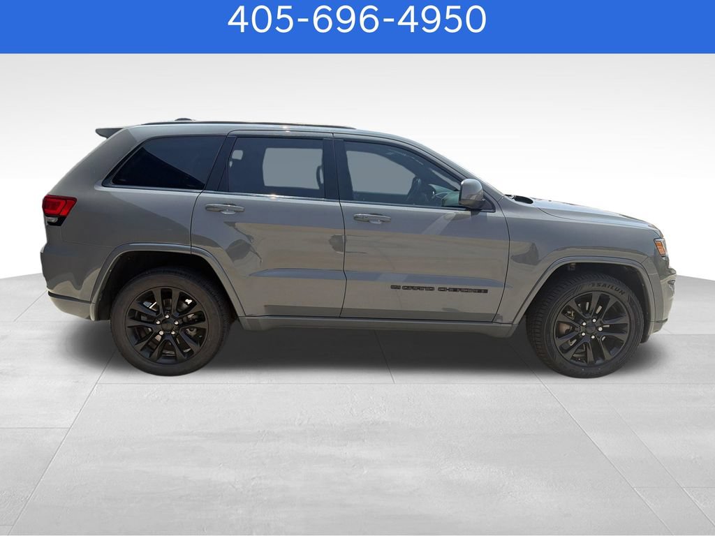 Used 2022 Jeep Grand Cherokee Laredo X AWD/4WD image 6