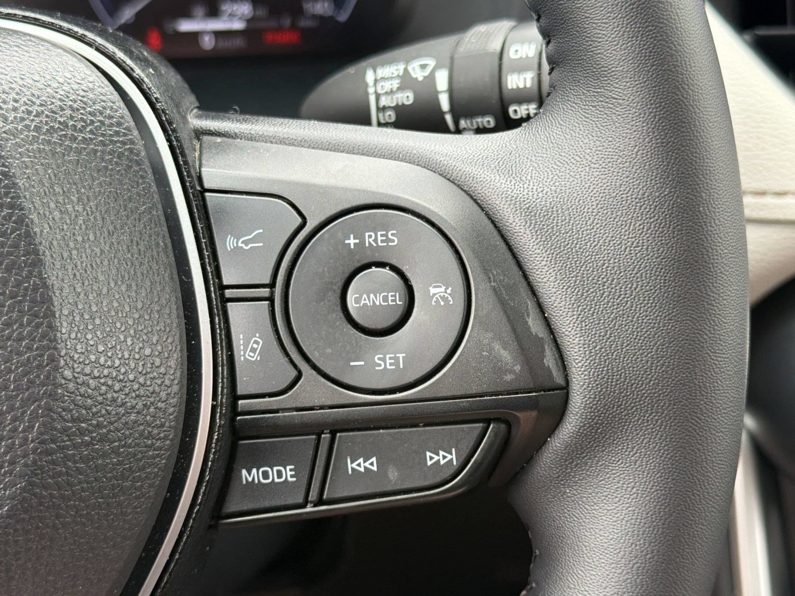 Certified 2025 Toyota RAV4 Limited w/ Advanced Technology Package AWD/4WD image 18