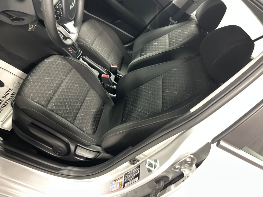 Used 2022 Kia Rio LX image 10