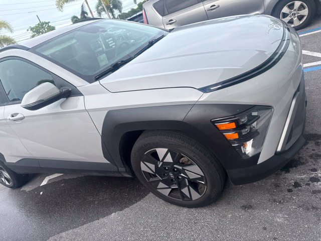 Used 2024 Hyundai Kona SEL FWD image 4