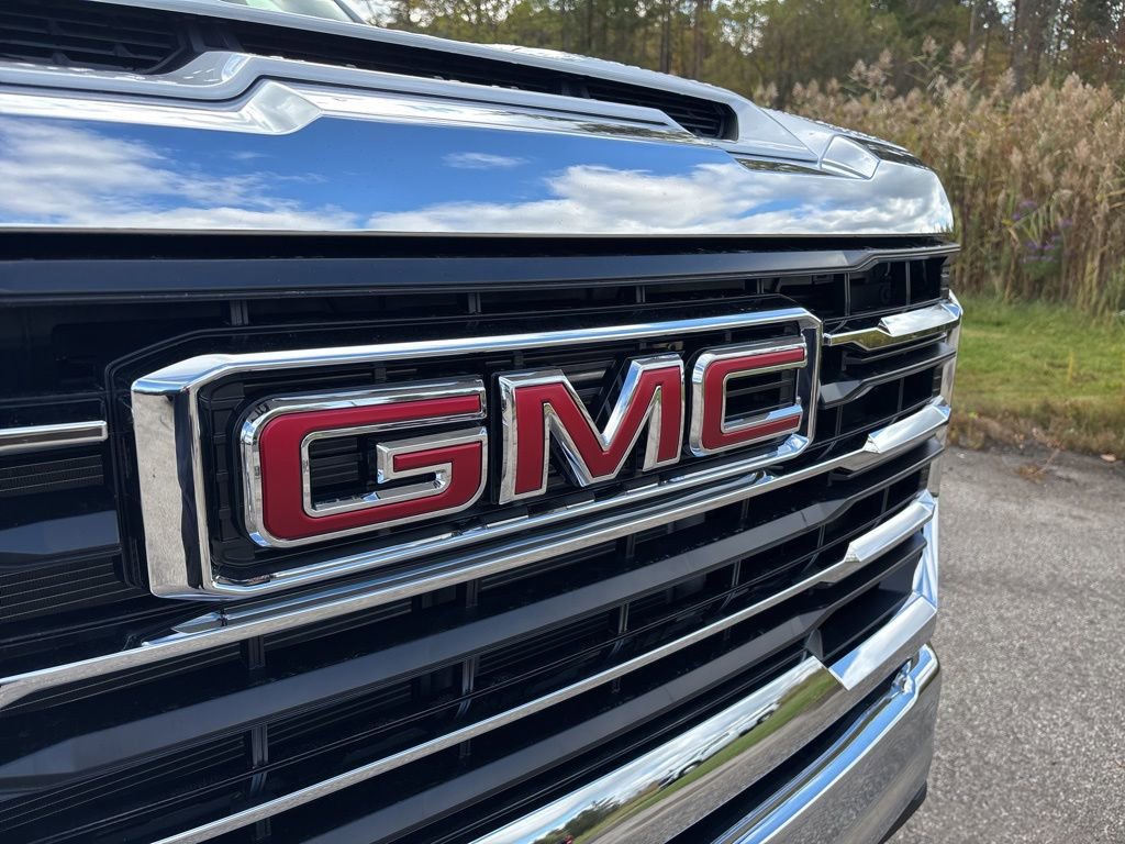 New 2026 GMC Sierra 2500 SLE w/ SLE Value Package; image 3