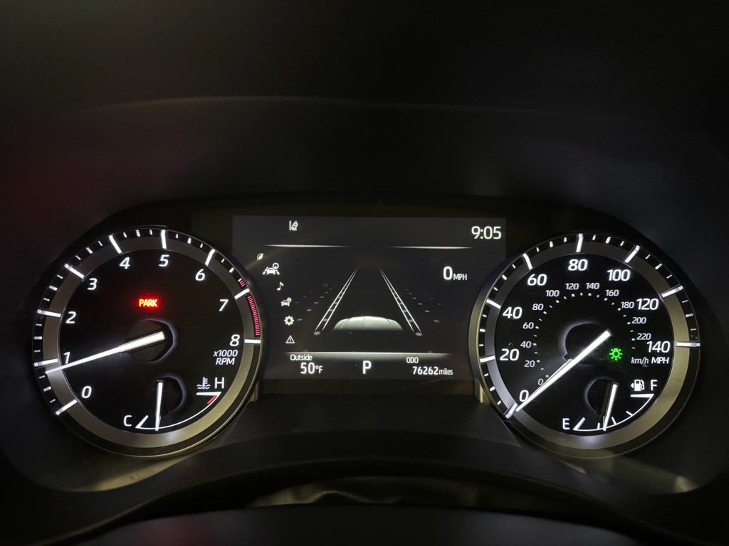 Used 2022 Toyota Highlander XLE image 28