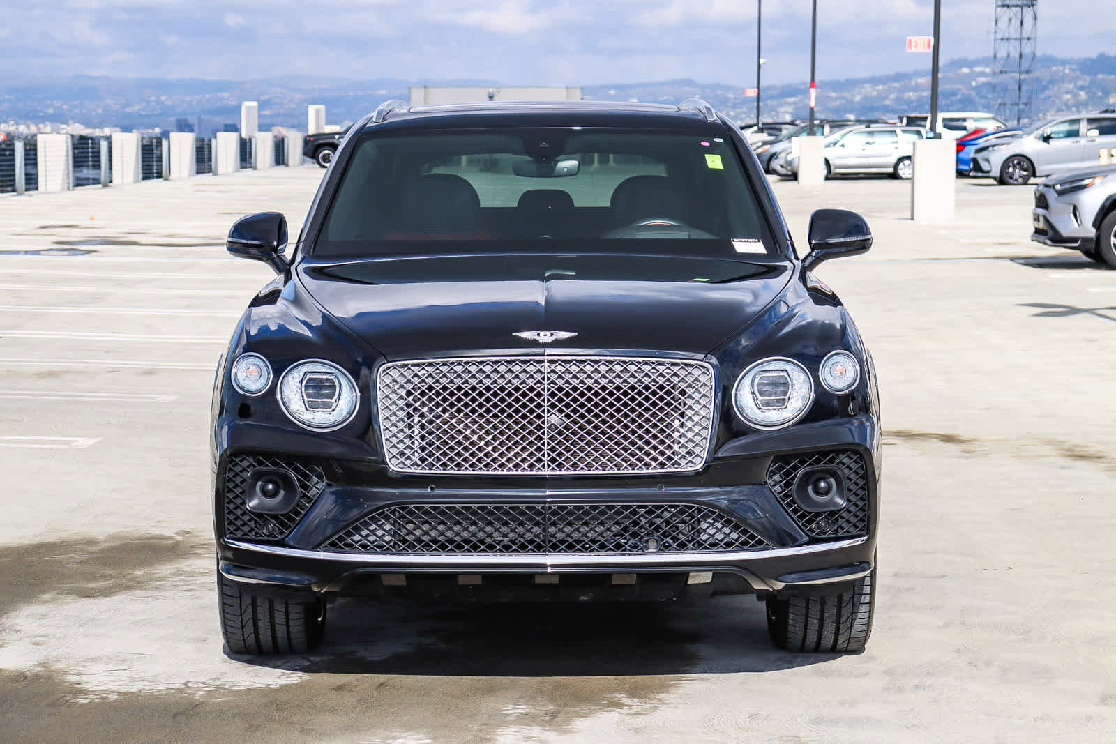 Used 2021 Bentley Bentayga image 2