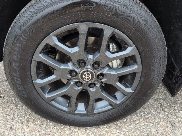 Used 2026 Toyota Sequoia Platinum AWD/4WD image 26