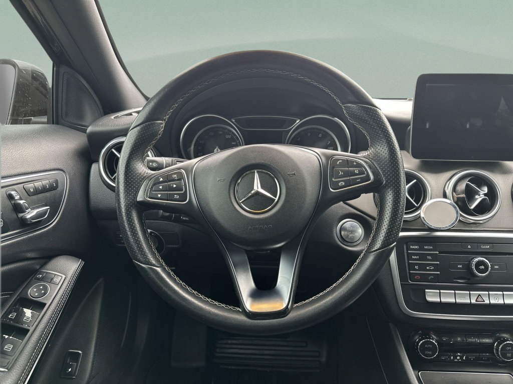 Used 2018 Mercedes-Benz GLA 250 image 29