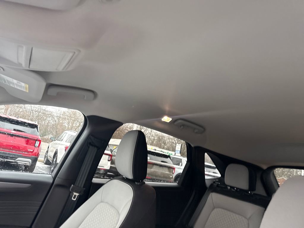 Used 2023 Ford Escape Active image 23