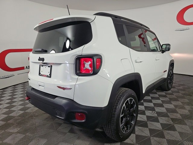 Certified 2023 Jeep Renegade Trailhawk w/ Trailhawk Elite Group image 7