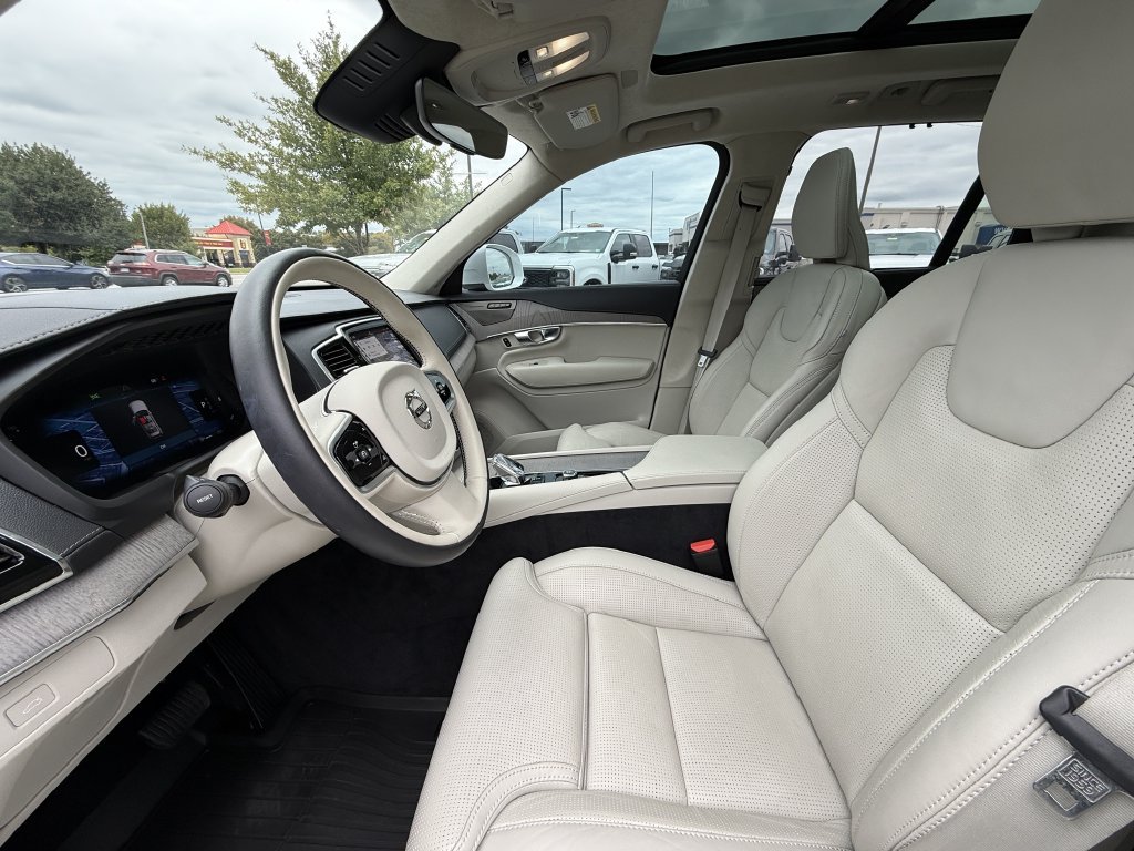 Certified 2025 Volvo XC90 B5 Ultra w/ Lounge Package AWD/4WD image 9